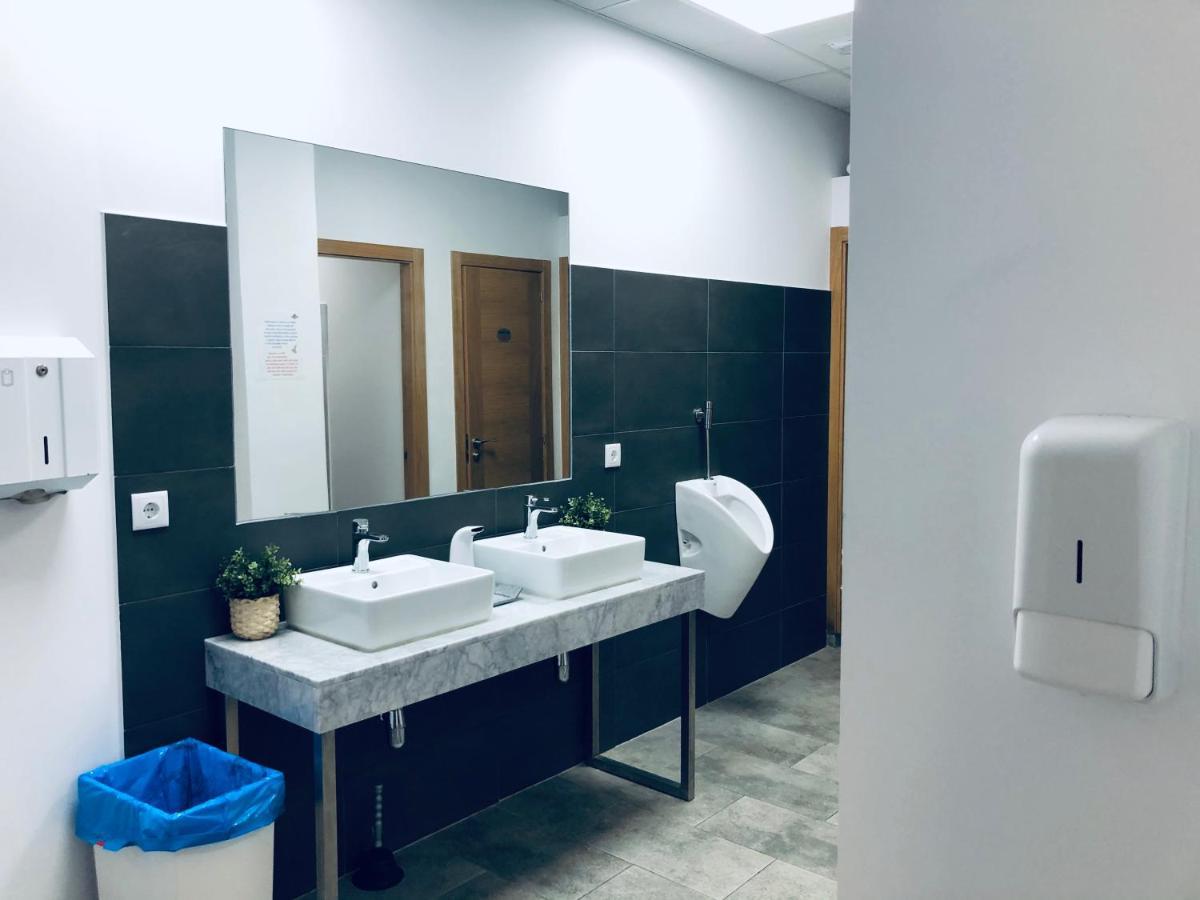 Albergue Sixtos No Caminho سانتياغو دي كومبوستيلا المظهر الخارجي الصورة