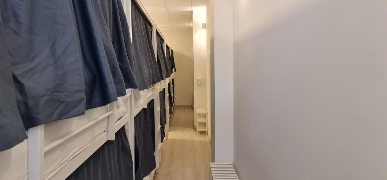 Albergue Sixtos No Caminho سانتياغو دي كومبوستيلا المظهر الخارجي الصورة