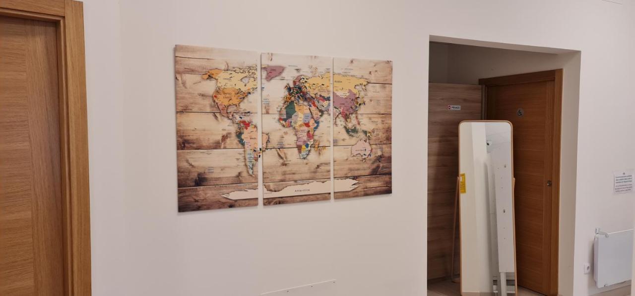 Albergue Sixtos No Caminho سانتياغو دي كومبوستيلا المظهر الخارجي الصورة