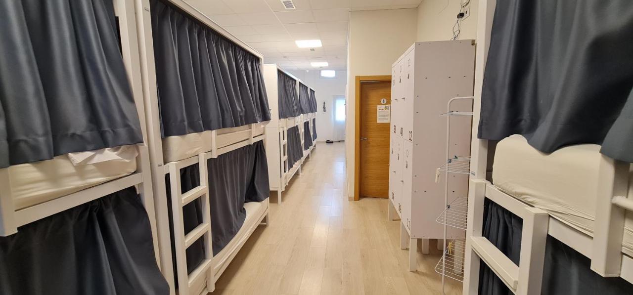 Albergue Sixtos No Caminho سانتياغو دي كومبوستيلا المظهر الخارجي الصورة