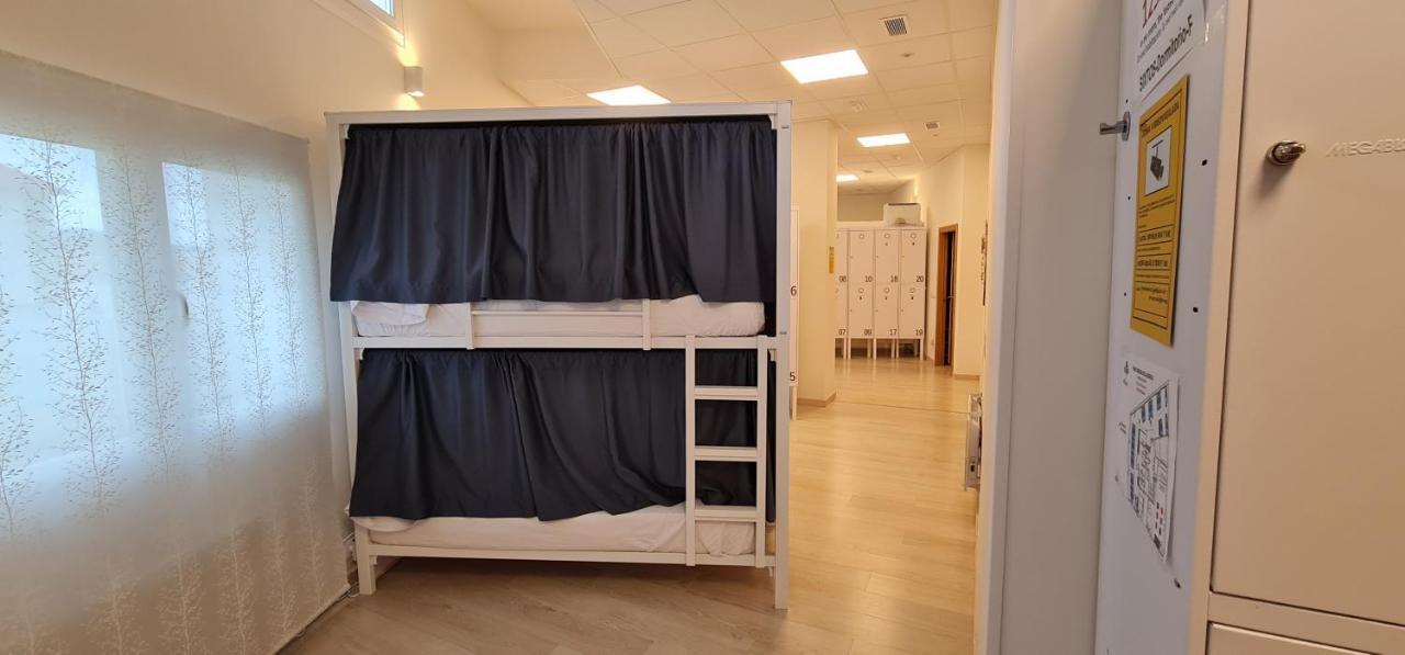 Albergue Sixtos No Caminho سانتياغو دي كومبوستيلا المظهر الخارجي الصورة