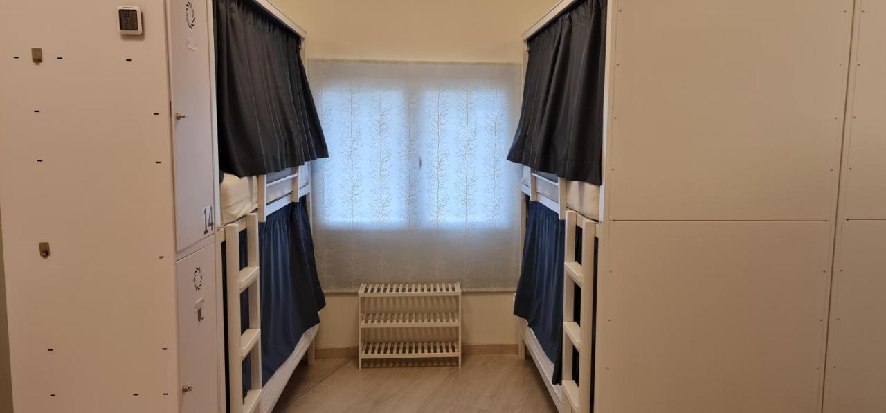 Albergue Sixtos No Caminho سانتياغو دي كومبوستيلا المظهر الخارجي الصورة