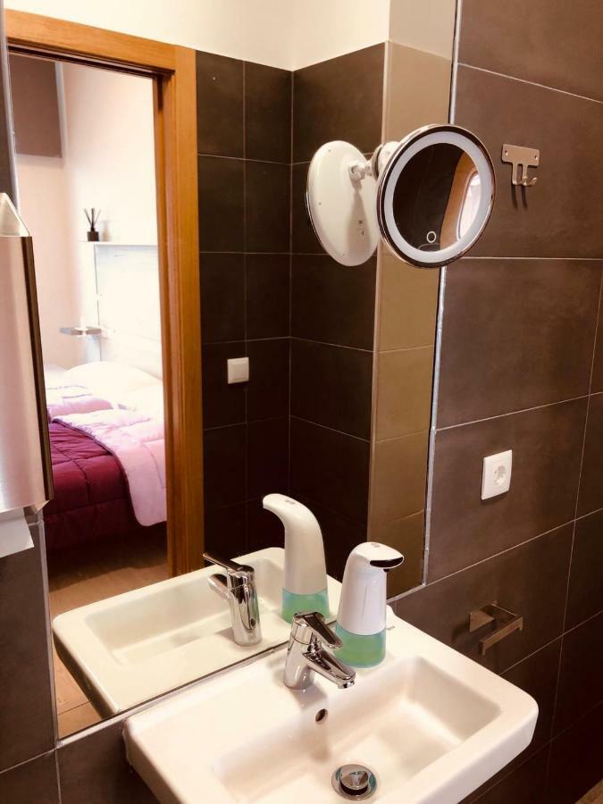 Albergue Sixtos No Caminho سانتياغو دي كومبوستيلا المظهر الخارجي الصورة